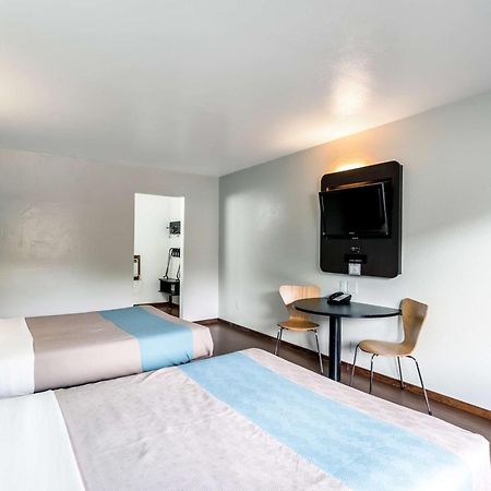 Motel 6-Missoula, Mt - University Екстер'єр фото
