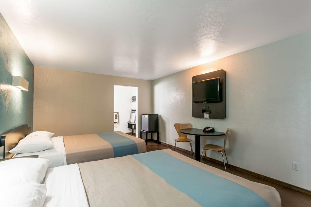 Motel 6-Missoula, Mt - University Екстер'єр фото