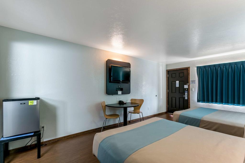 Motel 6-Missoula, Mt - University Екстер'єр фото