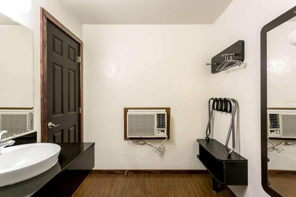 Motel 6-Missoula, Mt - University Екстер'єр фото
